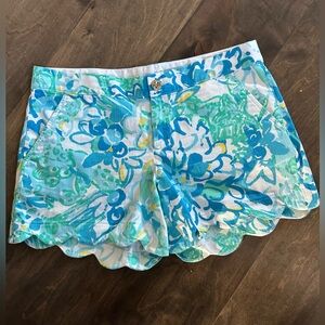 Lilly Pulitzer Women's Size 4‎ Buttercup Shorts Scalloped Blue Floral Short